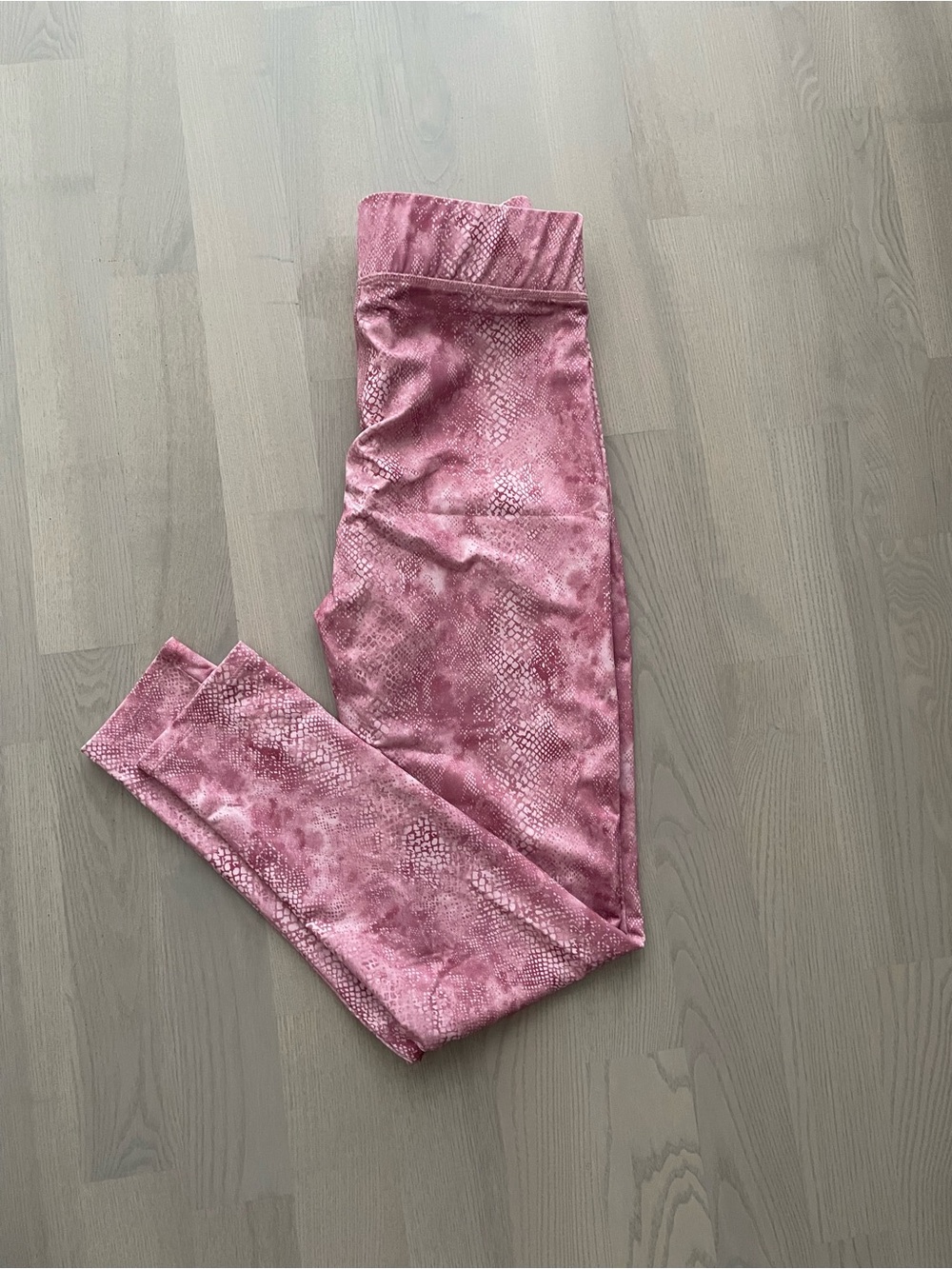 Peach Love California Pink Snake Print Athletic Leggings